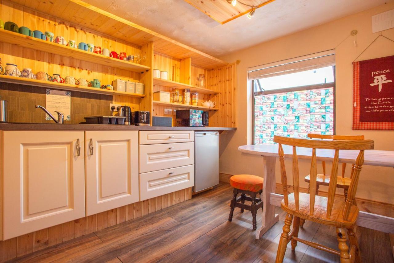 Отель Aloha House Киллорглин Экстерьер фото